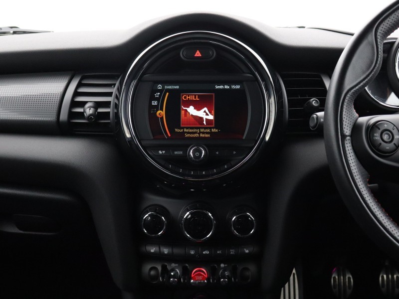 2020 (20) MINI HATCHBACK 1.5 Cooper Sport II 3dr 5608433
