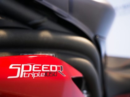2016 (16) Triumph Speed Triple 1050 R