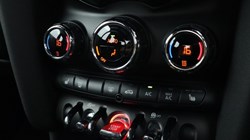 2020 (20) MINI HATCHBACK 1.5 Cooper Sport II 3dr 5608404