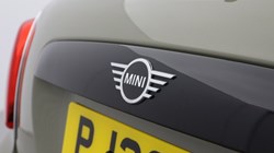 2020 (20) MINI HATCHBACK 1.5 Cooper Sport II 3dr 5608383