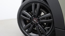 2020 (20) MINI HATCHBACK 1.5 Cooper Sport II 3dr 5608437