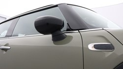 2020 (20) MINI HATCHBACK 1.5 Cooper Sport II 3dr 5608392