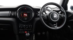 2020 (20) MINI HATCHBACK 1.5 Cooper Sport II 3dr 5608432