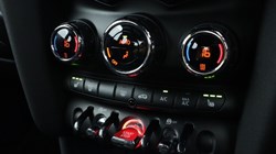 2020 (20) MINI HATCHBACK 1.5 Cooper Sport II 3dr 5608405