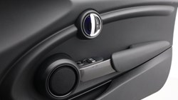 2020 (20) MINI HATCHBACK 1.5 Cooper Sport II 3dr 5608395