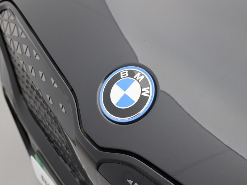 2025 (25) BMW iX1 150kW eDrive20 M Sport 65kWh 5dr Auto 5602398