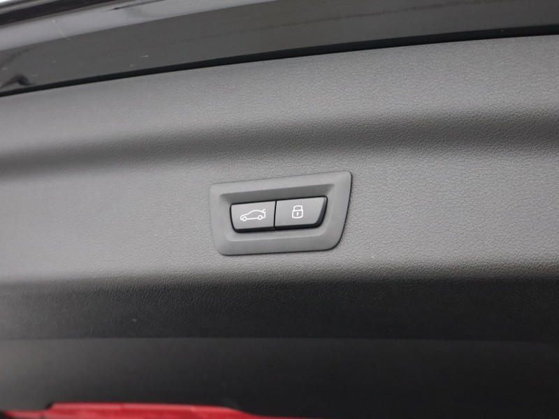 2025 (25) BMW iX1 150kW eDrive20 M Sport 65kWh 5dr Auto 5602392