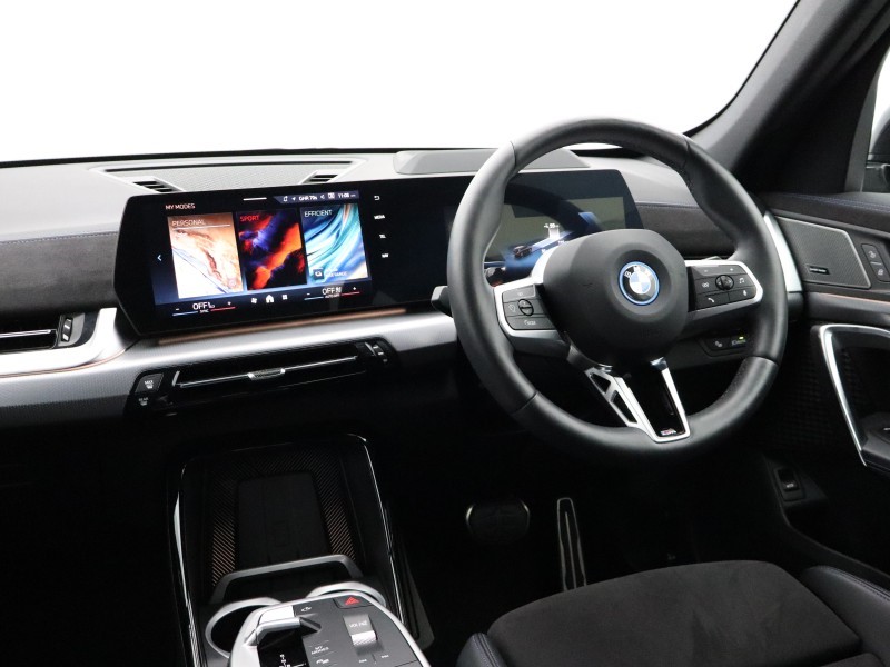 2025 (25) BMW iX1 150kW eDrive20 M Sport 65kWh 5dr Auto 5602434