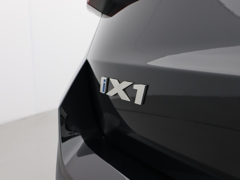 2025 (25) BMW iX1 150kW eDrive20 M Sport 65kWh 5dr Auto 5602389