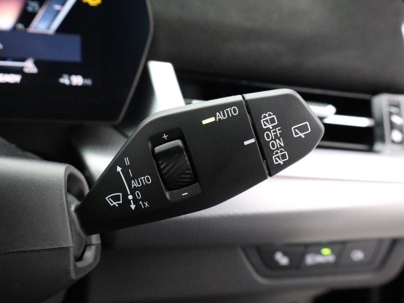 2025 (25) BMW iX1 150kW eDrive20 M Sport 65kWh 5dr Auto 5602424