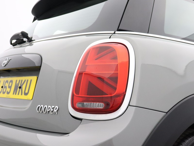 2019 (69) MINI HATCHBACK 1.5 Cooper Classic II 3dr 5616766