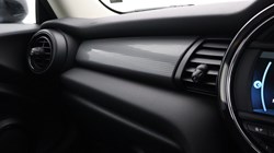 2019 (69) MINI HATCHBACK 1.5 Cooper Classic II 3dr 5616799