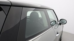 2019 (69) MINI HATCHBACK 1.5 Cooper Classic II 3dr 5616769