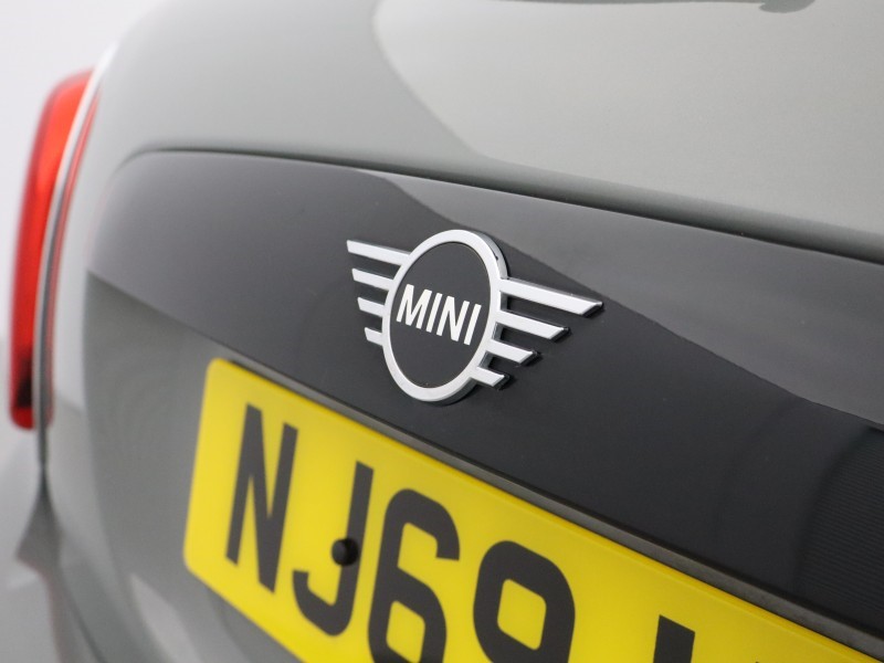 2019 (69) MINI HATCHBACK 1.5 Cooper Classic II 3dr 5616768
