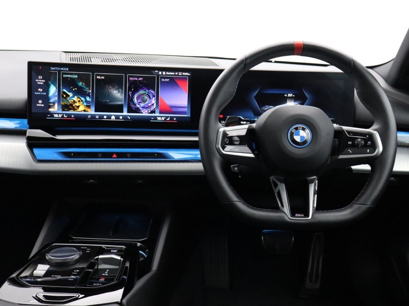 2024 (24) BMW I5 442kW M60 xDrive 84kWh 4dr Auto 5641792