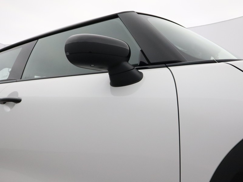 2025 (75) MINI COOPER 2.0 S Sport 3dr Auto 5619275