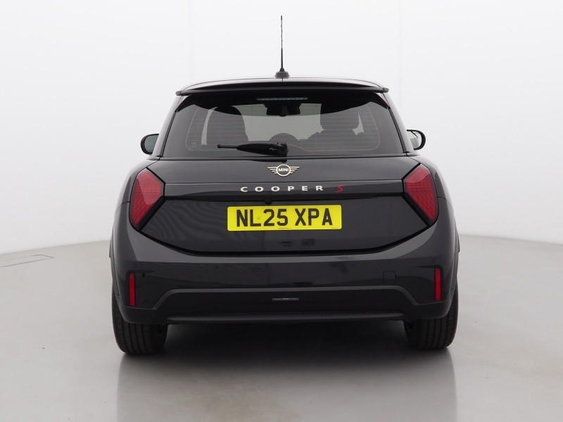 2025 (25) MINI COOPER 2.0 S Classic 3dr Auto 5630050