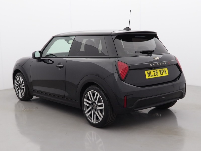 2025 (25) MINI COOPER 2.0 S Classic 3dr Auto 5630049
