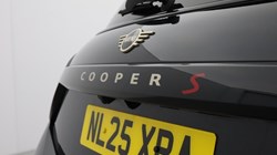 2025 (25) MINI COOPER 2.0 S Classic 3dr Auto 5630055