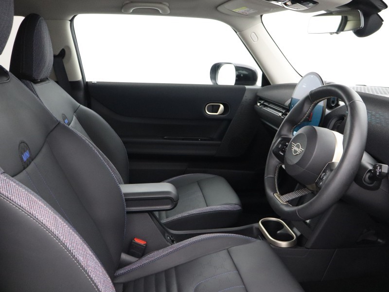 2025 (25) MINI COOPER 2.0 S Classic 3dr Auto 5630101