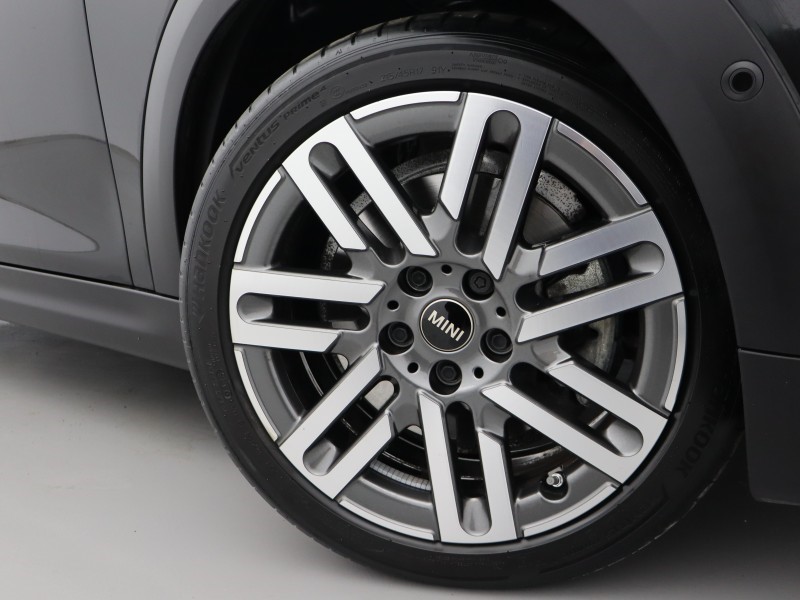 2025 (25) MINI COOPER 2.0 S Classic 3dr Auto 5630102