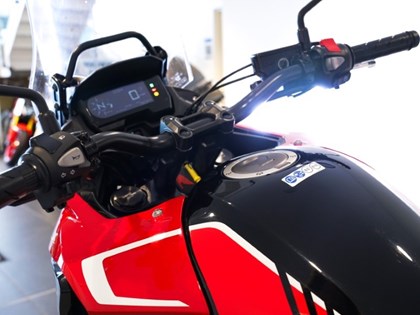 2023 (73) Honda CB500X
