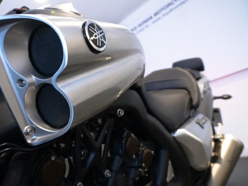 2015 (15) Yamaha VMax 1700 3207406