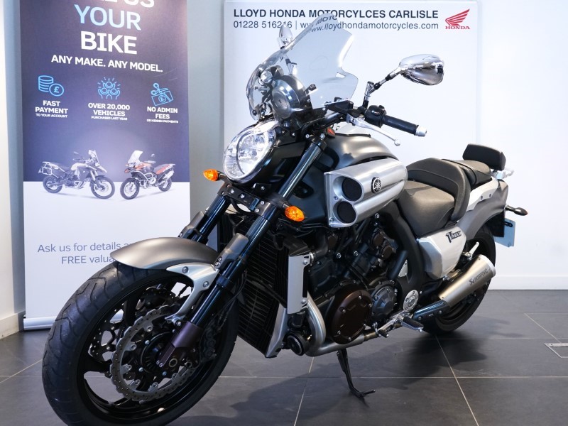 2015 (15) Yamaha VMax 1700 3207382