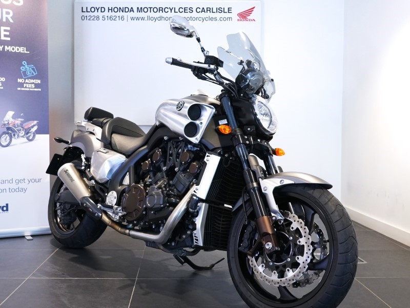 2015 (15) Yamaha VMax 1700 3207380