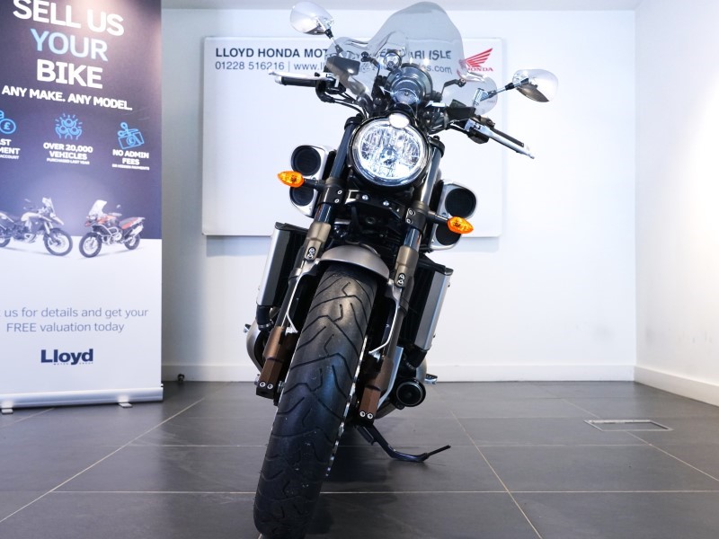 2015 (15) Yamaha VMax 1700 3207381