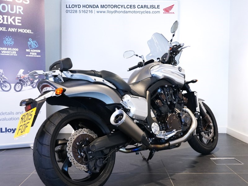 2015 (15) Yamaha VMax 1700 3207386