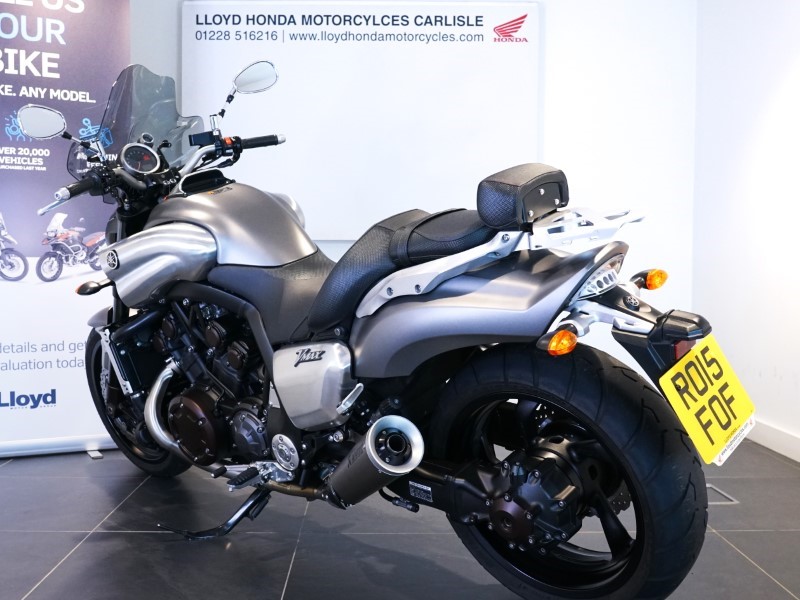 2015 (15) Yamaha VMax 1700 3207384