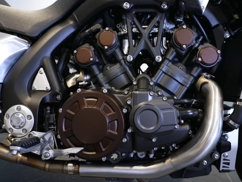 2015 (15) Yamaha VMax 1700 3207403