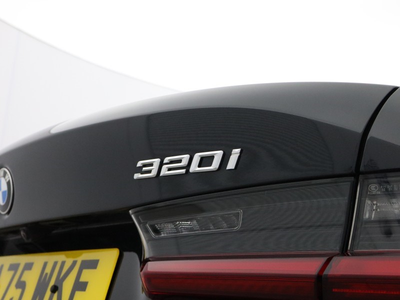 2026 (75) BMW 3 SERIES 320i M Sport 4dr Step Auto 5630556