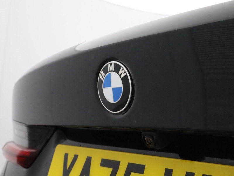 2026 (75) BMW 3 SERIES 320i M Sport 4dr Step Auto 5630557