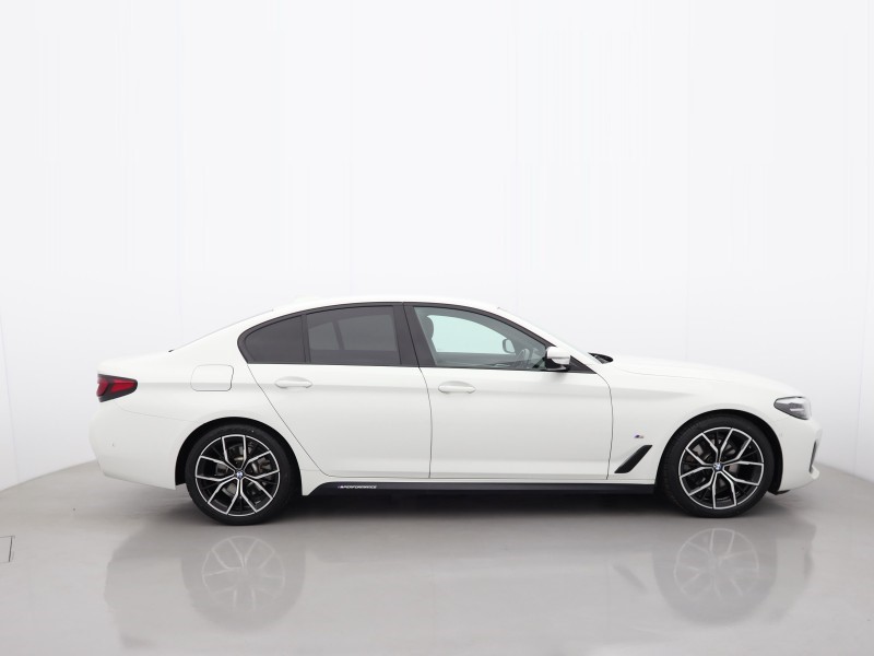 2023 (23) BMW 5 SERIES 520d MHT M Sport 4dr Step Auto 5663500