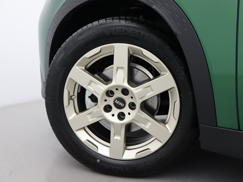 2025 (75) MINI COUNTRYMAN 150kW E Exclusive 66kWh 5dr Auto 5652350