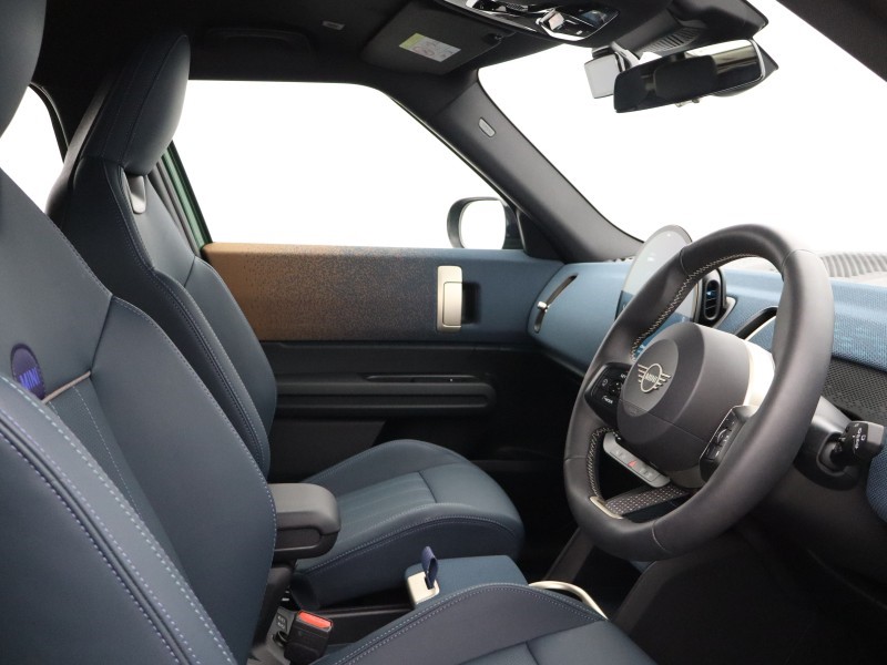 2025 (75) MINI COUNTRYMAN 150kW E Exclusive 66kWh 5dr Auto 5652317