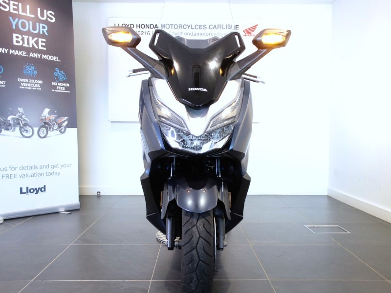 2018 (68) Honda Forza 300 3453639