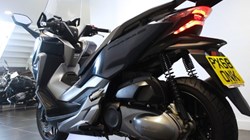 2018 (68) Honda Forza 300 3453656