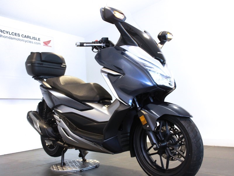 2018 (68) Honda Forza 300 3453654