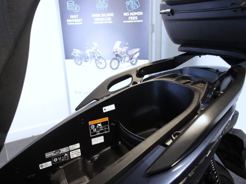 2018 (68) Honda Forza 300 3453661