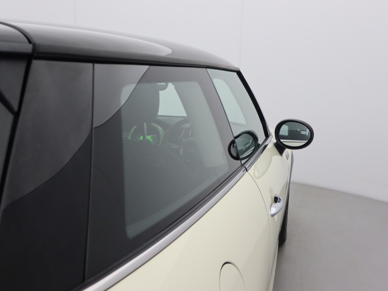 2019 (69) MINI HATCHBACK 1.5 Cooper Classic II 3dr 5673596