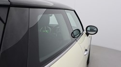 2019 (69) MINI HATCHBACK 1.5 Cooper Classic II 3dr 5673596