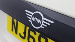 2019 (69) MINI HATCHBACK 1.5 Cooper Classic II 3dr 5673591