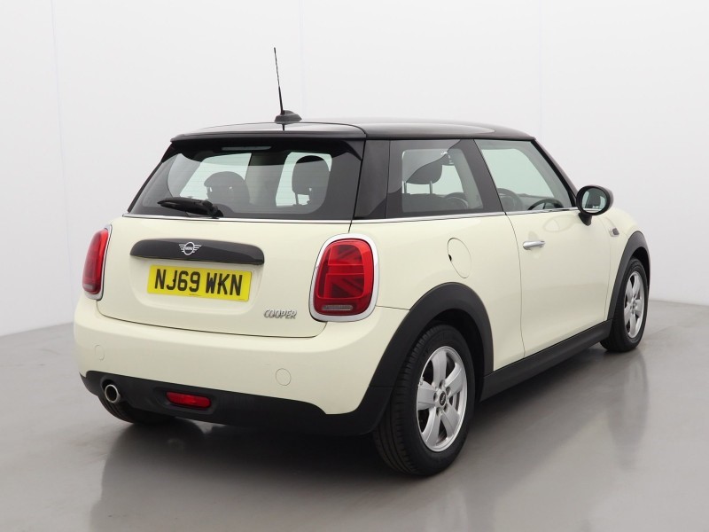2019 (69) MINI HATCHBACK 1.5 Cooper Classic II 3dr 5673588
