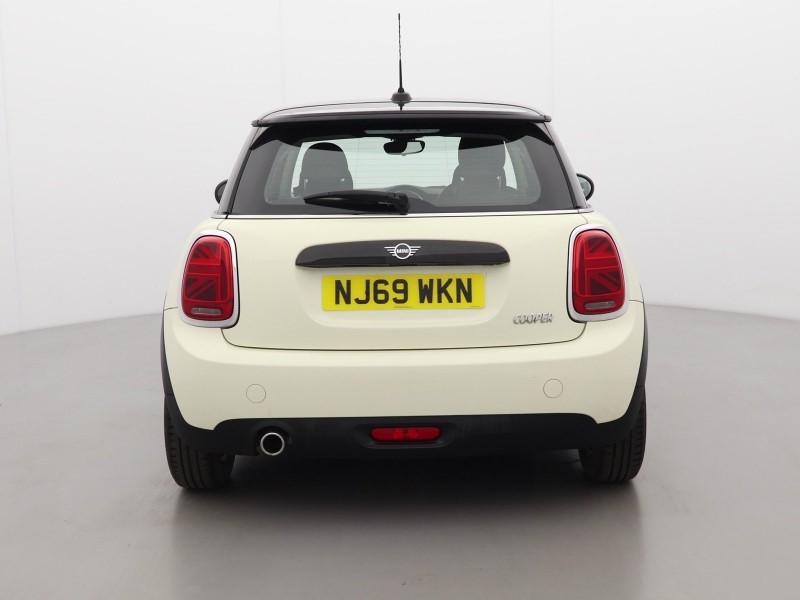 2019 (69) MINI HATCHBACK 1.5 Cooper Classic II 3dr 5673587