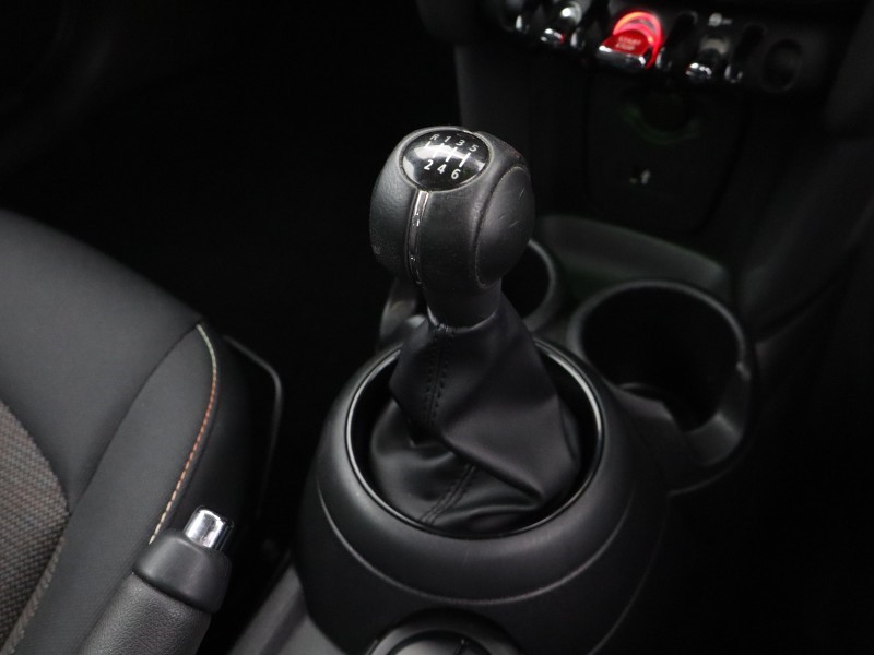 2019 (69) MINI HATCHBACK 1.5 Cooper Classic II 3dr 5673611