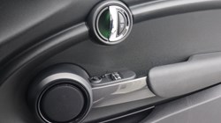 2019 (69) MINI HATCHBACK 1.5 Cooper Classic II 3dr 5673605