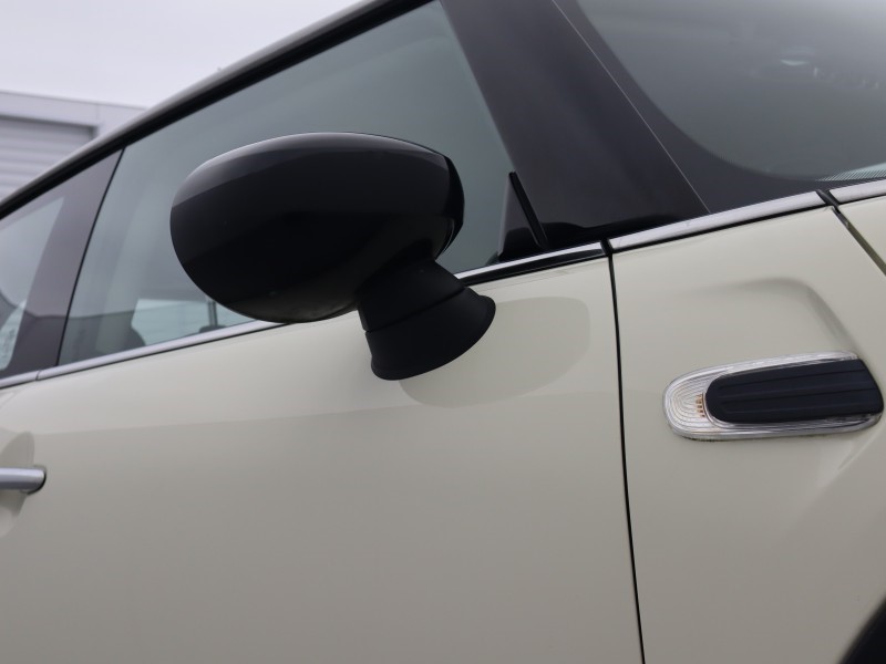 2019 (69) MINI HATCHBACK 1.5 Cooper Classic II 3dr 5673602